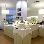Plaza Hotel 4*