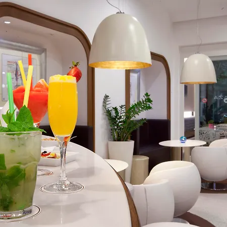 Plaza Hotel 4*