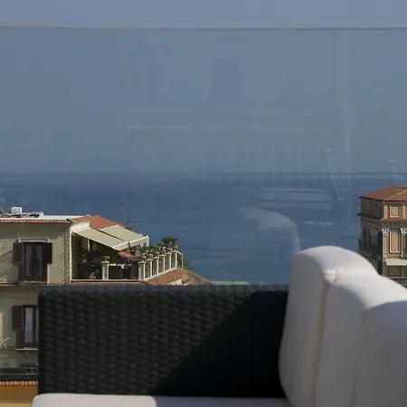 Plaza Hotel 4*