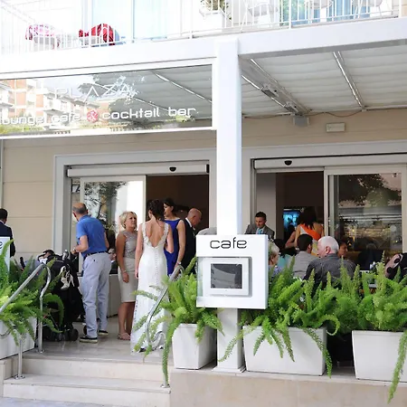Plaza Hotel 4*