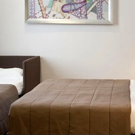 Hotel Plaza 4*