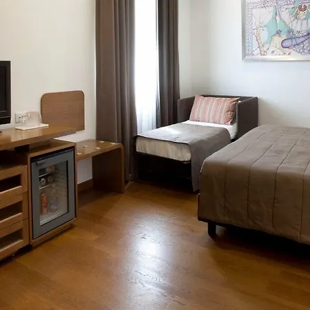 Plaza 4* Sorrento