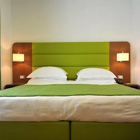 Plaza 4* Sorrento