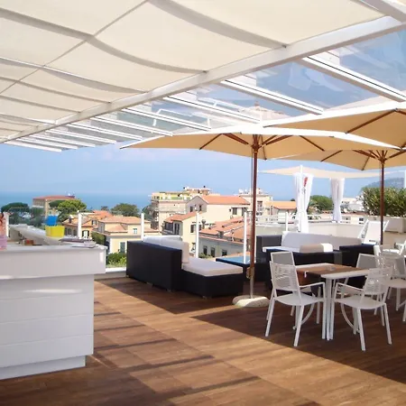 Plaza 4* Sorrento